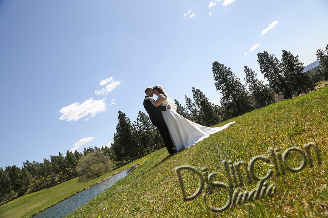 Distinction Studio, Engagement photographer, Photographers Spokane, Photography Spokane, Spokane Wedding Photographer, Spokane Wedding Photographers, Spokane engagement photographer, Spokane photographers, Spokane photography, Spokane wedding photographers, Wedding, Wedding Photography, downtown spokane, engagement, photographer, photography, spokane, spokane engagement pictures